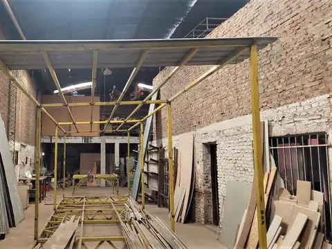 Galpon en Venta 10  mts Frente