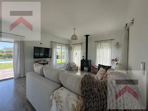 Casa en Alquiler Temporal con 2 cocheras