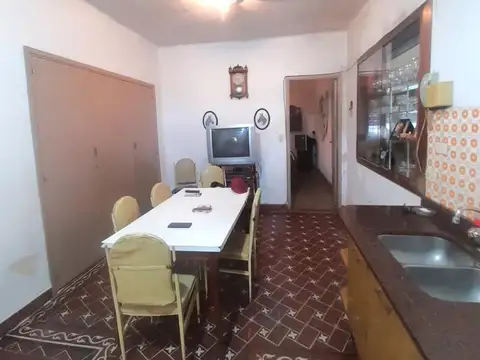 CASA + GALPÓN EN AMPLIO LOTE