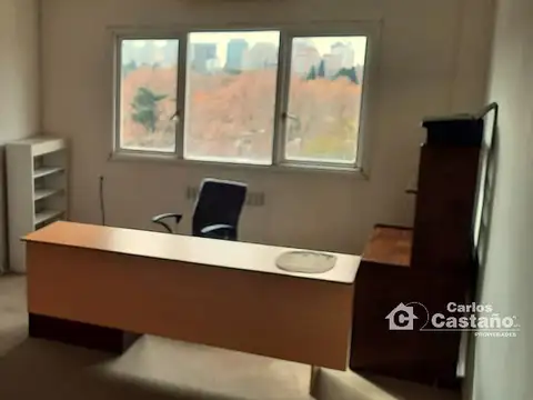 Oficina en Venta al Este