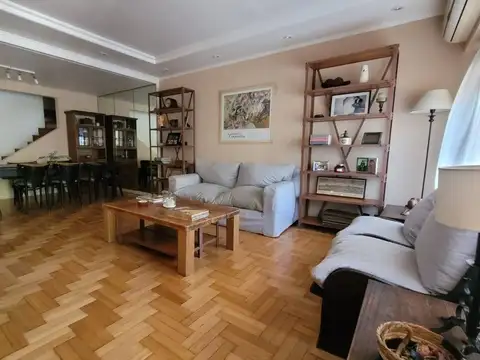 Depto Tipo Casa en Venta de 5 ambientes