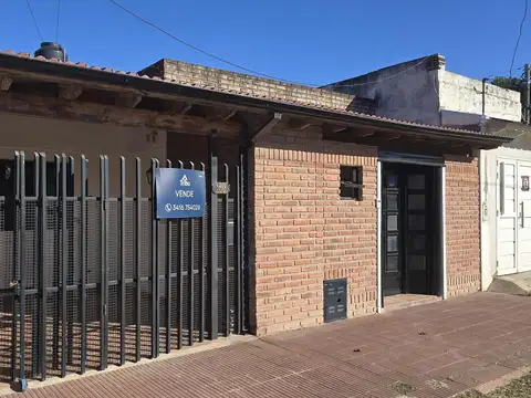Venta / Permuta Casa 2 dormitorios Zona Sur Rosario.