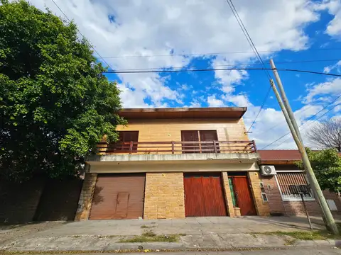 DEPARTAMENTO TIPO CASA 3 AMB.