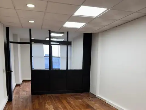 ALQUILER/VENTA Oficina al Frente -Avellaneda Centro