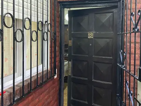 Departamento en Alquiler en Villa Gesell, $ 82.000