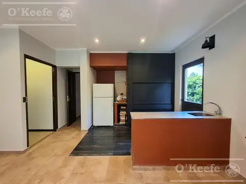 Casa en Alquiler con 3 cocheras