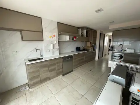Departamento 4 ambientes con 2 baños