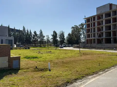 Terreno en Venta 27  mts Fondo