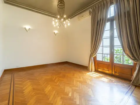 Departamento en Venta 80 años