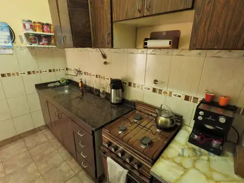 Casa 2 ambientes con 1 baño