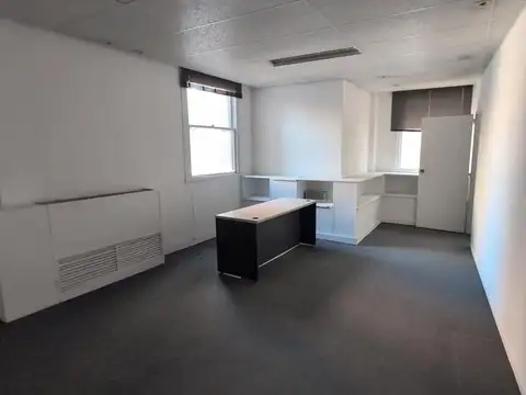 Local en Alquiler en Tribunales, $ 1.500.000