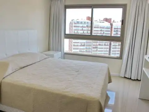 Departamento - Alquiler temporario - Uruguay, Punta del Este - BVRD. ARTIGAS 100