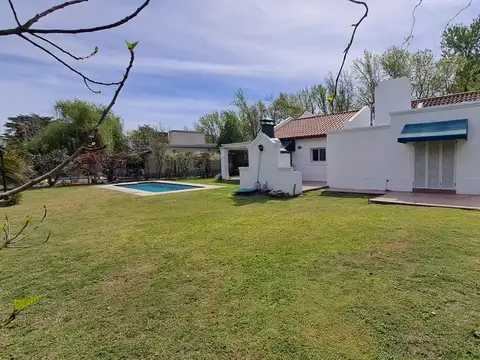 Casa en Venta con 2 cocheras