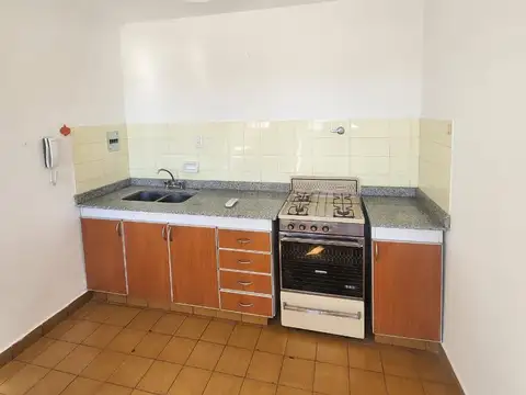 Departamento en Alquiler en General Pico, $ 600.000