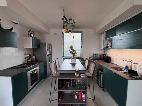 Departamento en Alquiler con 1 cocheras