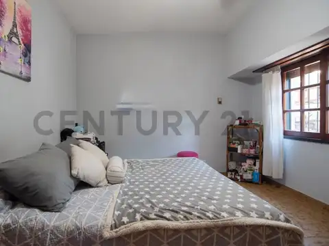 Av. Rosales 2100, Piso 0