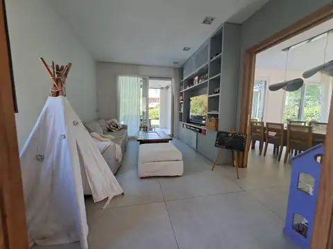 Casa en  Club Newman