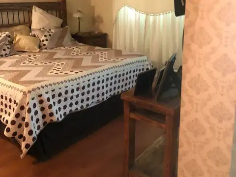 Casa 5 ambientes con 4 baños