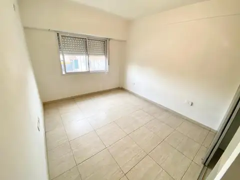 Departamento en Alquiler en Castelar Sur, $ 520.000