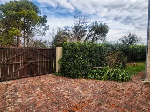 Casa en Venta en Funes, USD 189.000