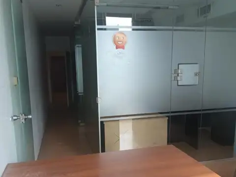 Oficina en Alquiler 25 años