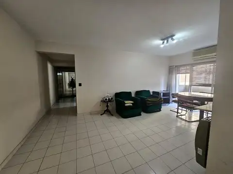 Venta Departamento 4 ambientes con dependencia