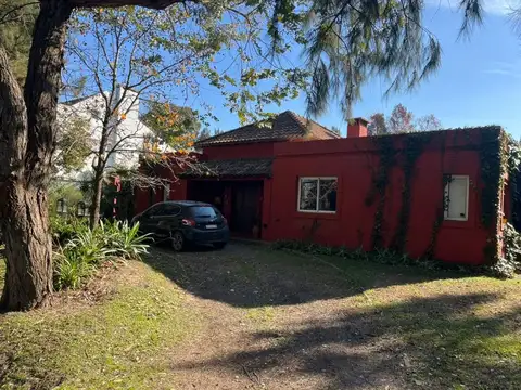 CASA 5 AMBIENTES EN VENTA EL LAUQUEN A REFACCIONAR