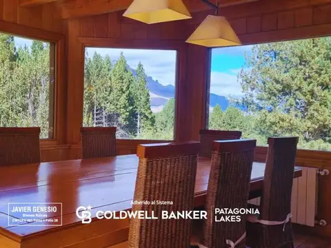 Casa en Venta con 2 cocheras