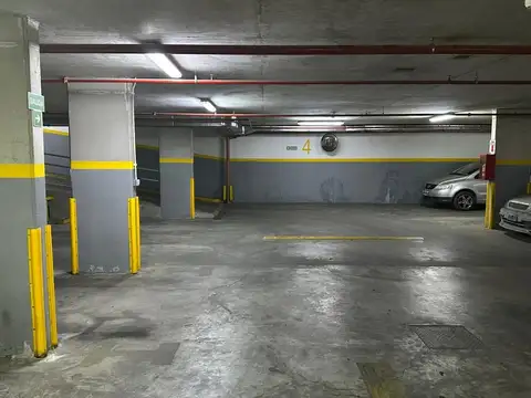 COCHERA CUBIERTA EN VENTA EN ALMAGRO EXP. BAJAS