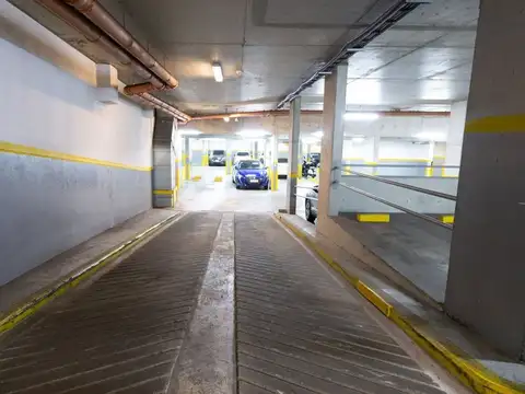 COCHERA CUBIERTA EN VENTA EN ALMAGRO EXP. BAJAS