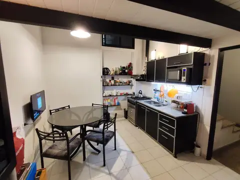 Av. Mariano Acosta 1400