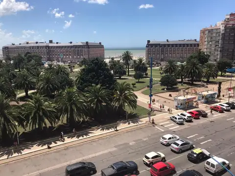 ESPACIOSO DEPTO 3 AMB. + DEP. - CON EXTRAORDINARIA VISTA