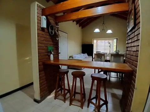 Casa 2 ambientes con 1 baño