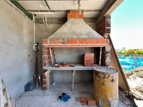 Casa 4 ambientes con 4 baños