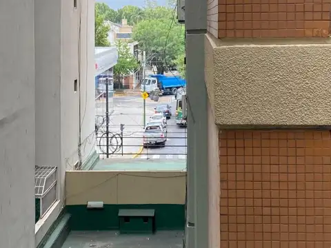 Hermoso departamento con balcón en excelente ubicación