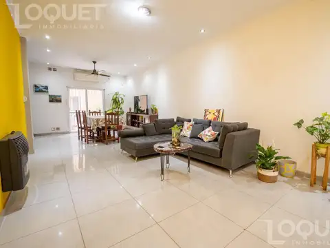 Casa de categoría a metros de Facundo Zuviria