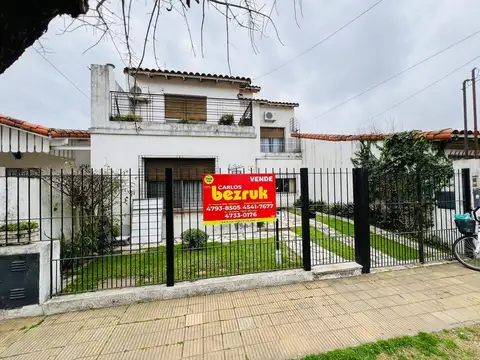 Monseñor Larumbe 1035