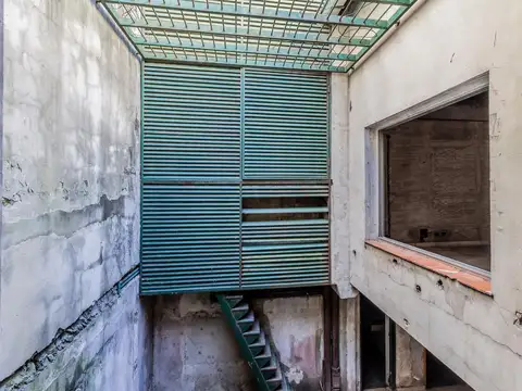 Local en Venta 85 años