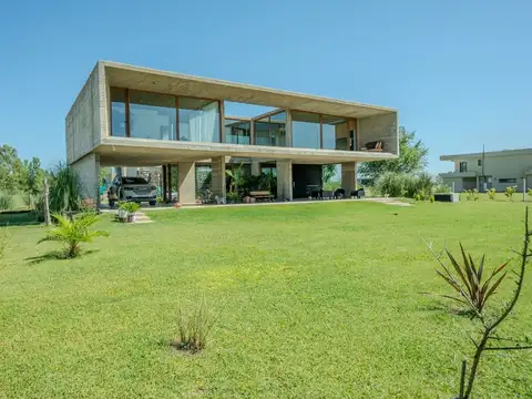 Casa en Venta en Area 60, USD 351.000