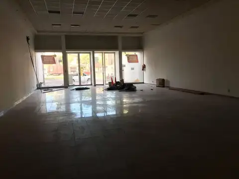 Local en Venta en Corrientes, USD 1