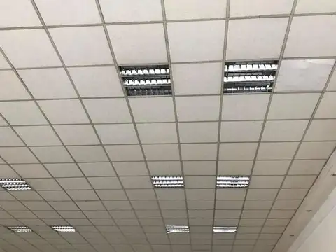 Vendemos Local comercial sobre Av. 3 de Abril