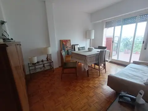 3 ambientes T/externo con terraza y  parrilla propia