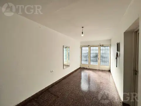 Depto Tipo Casa en Venta 70 años
