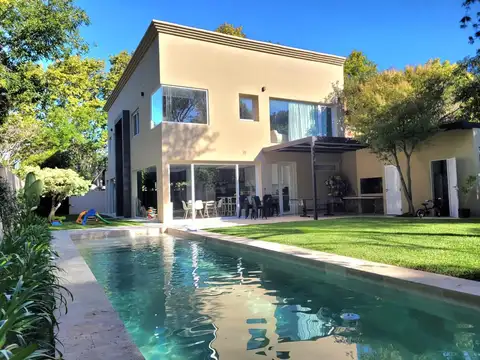 Alquila Casa 8 Ambientes Acassuso Libertador /rio pisci Jard