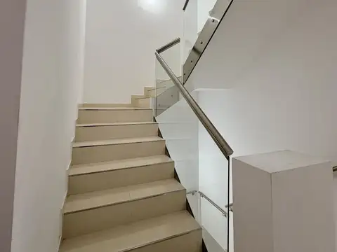 Depto Tipo Casa 4 ambientes con 1 baño