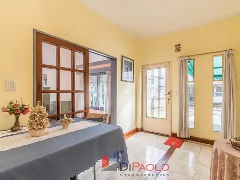 Venta casa 3 aambientes lote propio en Villa Lynch