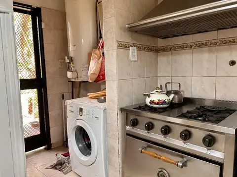 Quinta 5 ambientes en Barrio El Tato