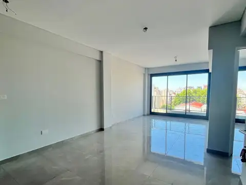 Av. Juan Bautista Alberdi 2400, Piso 5