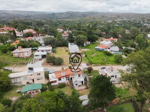 VENTA CASA TANTI 2 DORM PATIO PROXIMA AL RIO