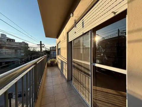 CASA 4 AMBIENTES EN VENTA SANTOS LUGARES TERRAZA